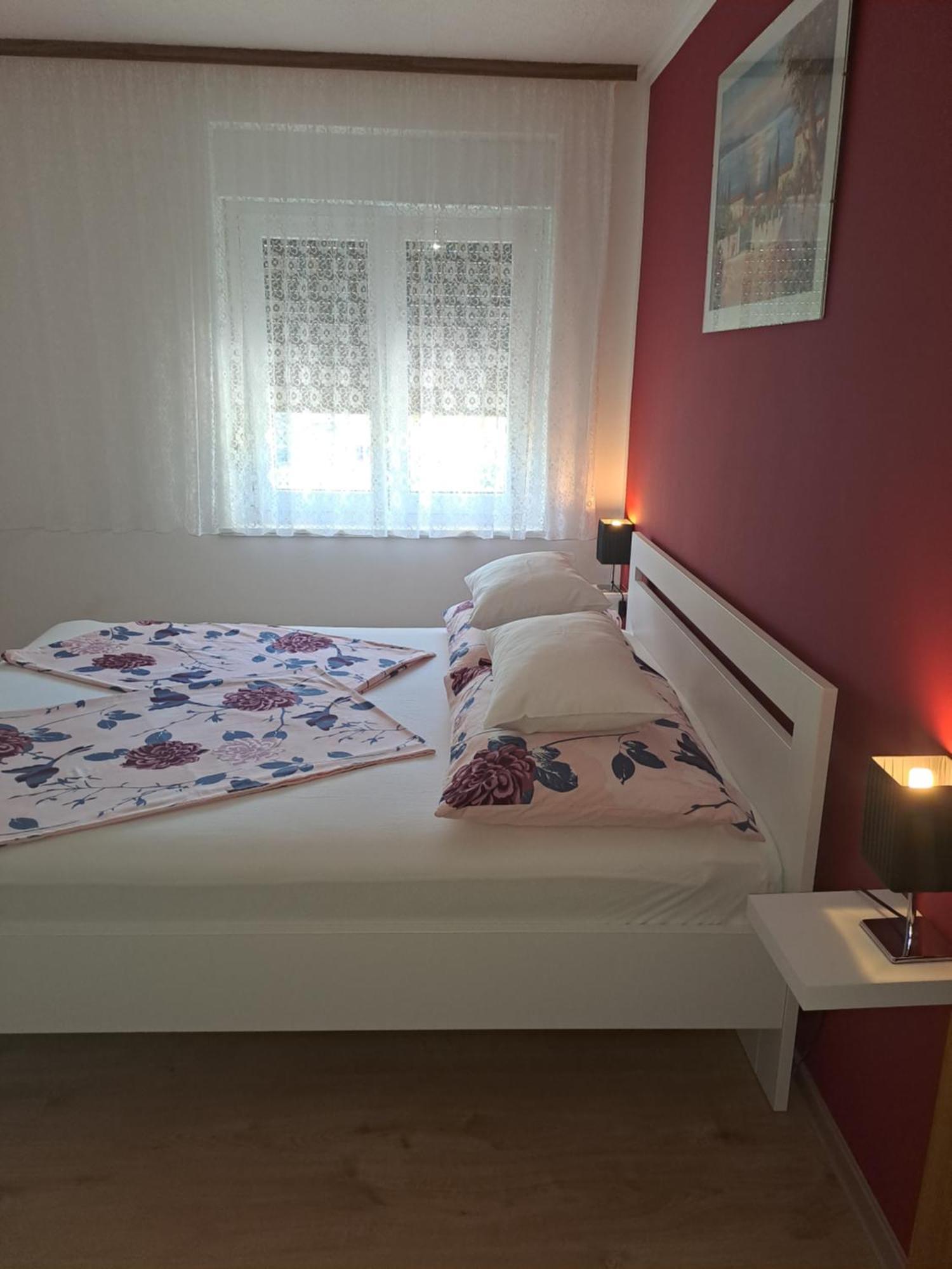 Studio Apartments Maslinik คิร์ก ภายนอก รูปภาพ