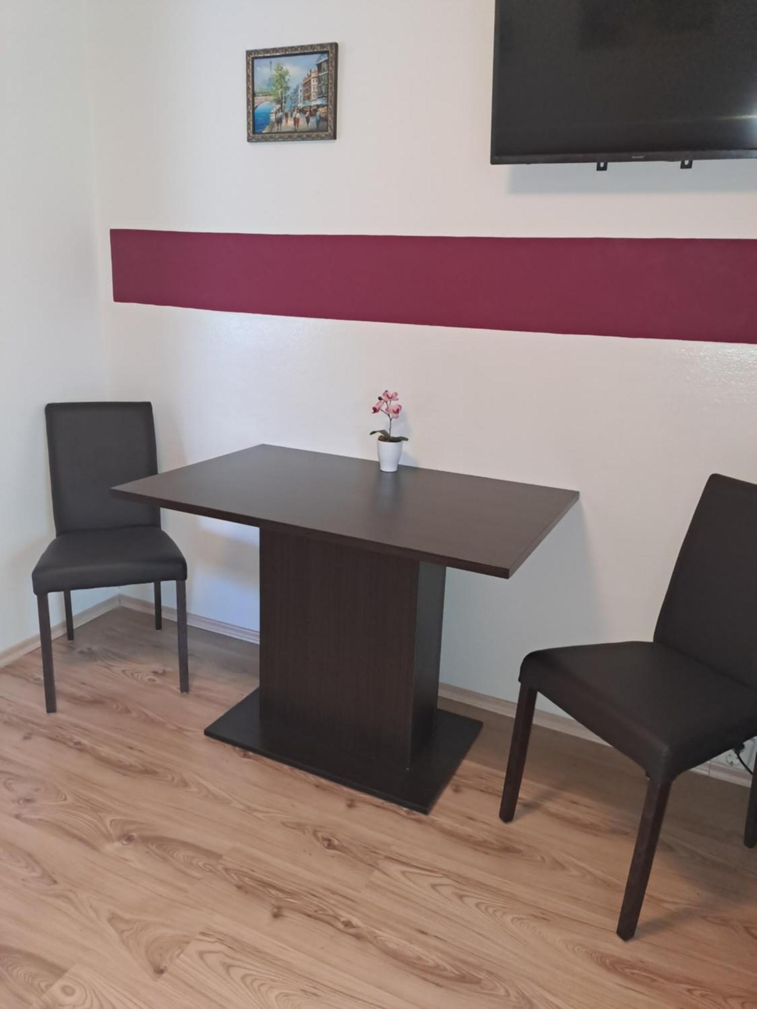Studio Apartments Maslinik คิร์ก ภายนอก รูปภาพ