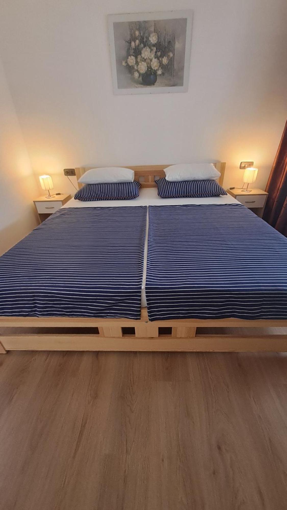 Studio Apartments Maslinik คิร์ก ภายนอก รูปภาพ