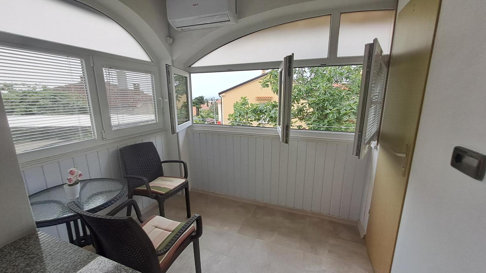 Studio Apartments Maslinik คิร์ก ภายนอก รูปภาพ